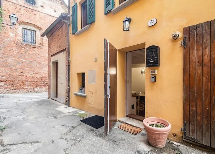 Vicolo Curtatone 30